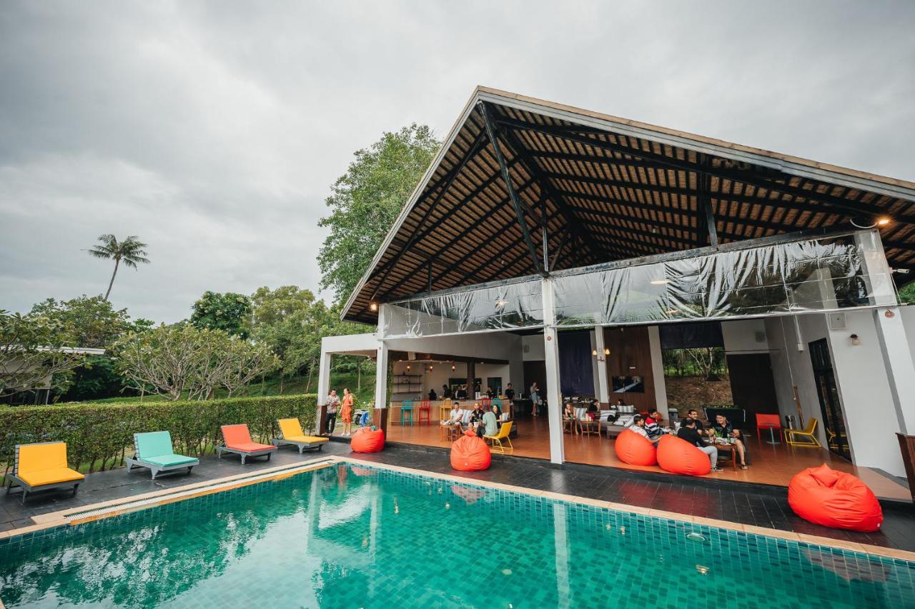Chill Inn Samui Hostel And Restaurant Koh Samui Exterior photo